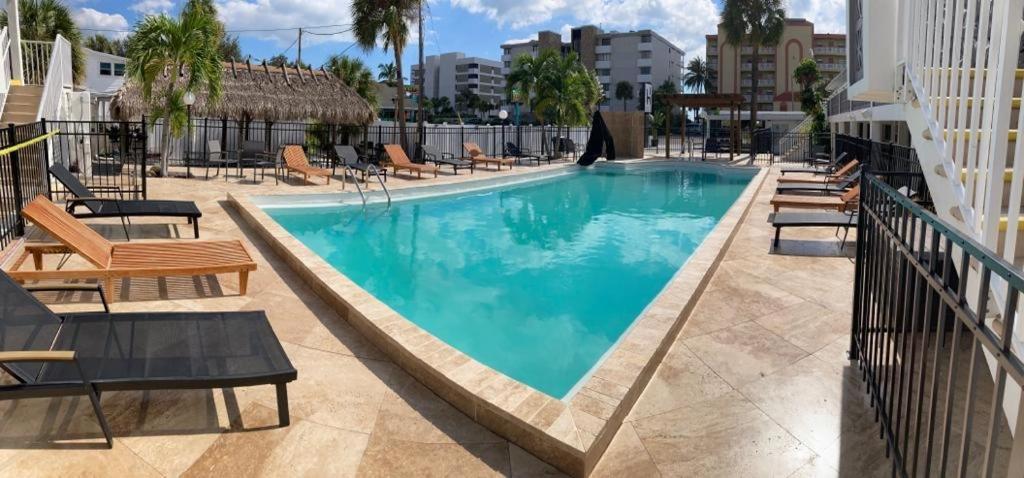 Holiday Isles Resort Madeira Beach Luaran gambar